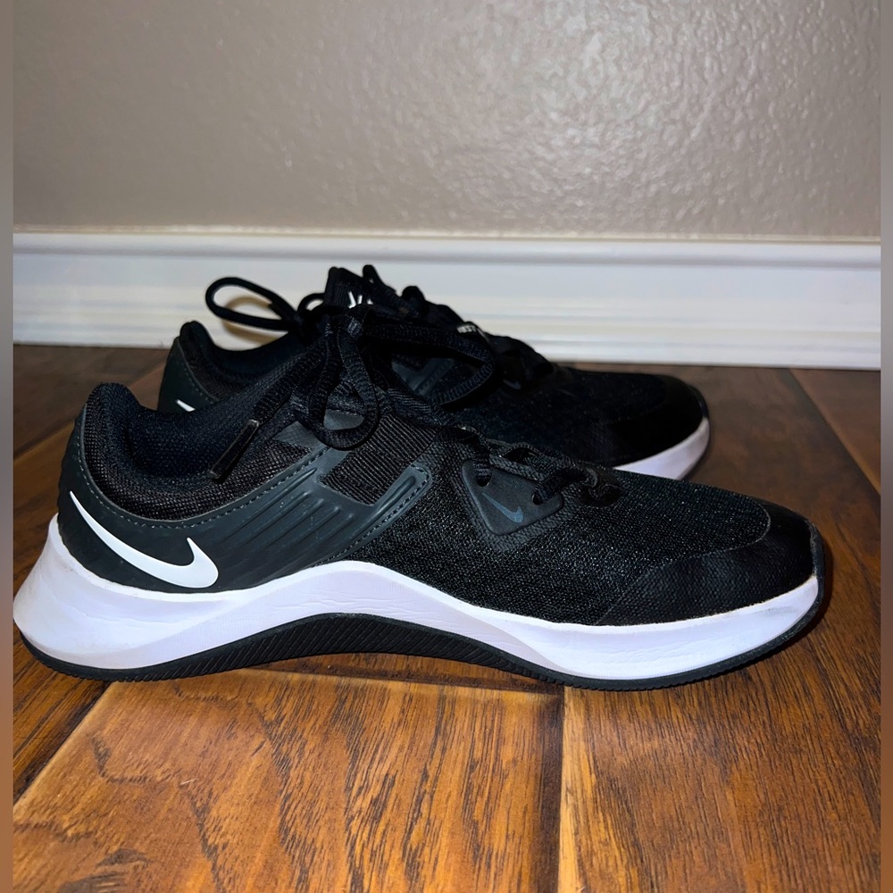 Nike MC trainer shoes